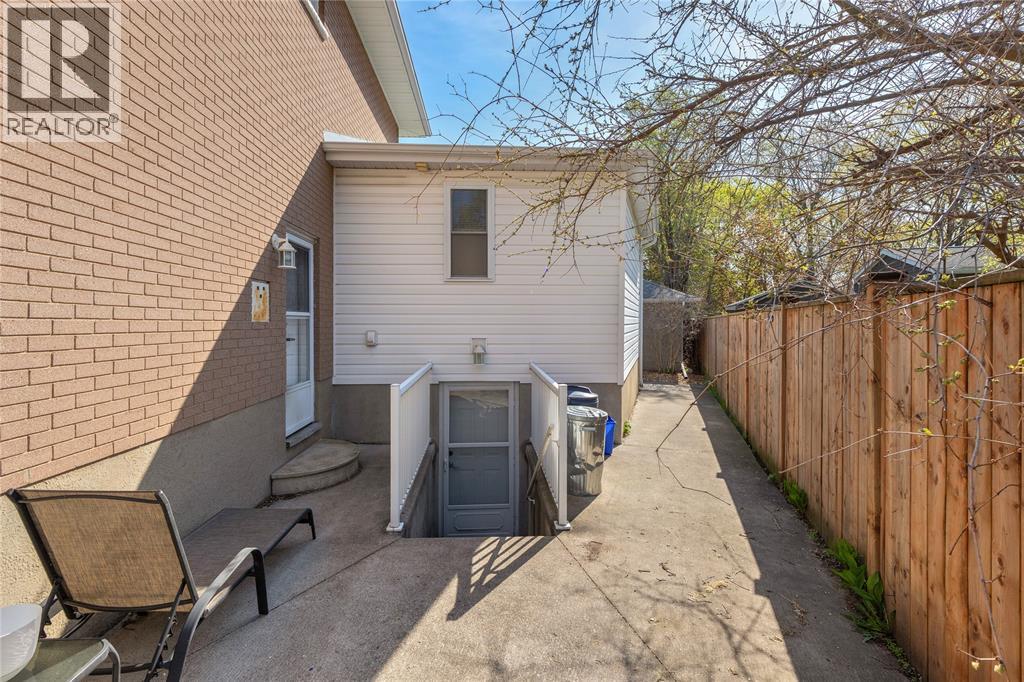 759 Netherlands Place, Sarnia, Ontario  N7S 2W5 - Photo 29 - 26009649