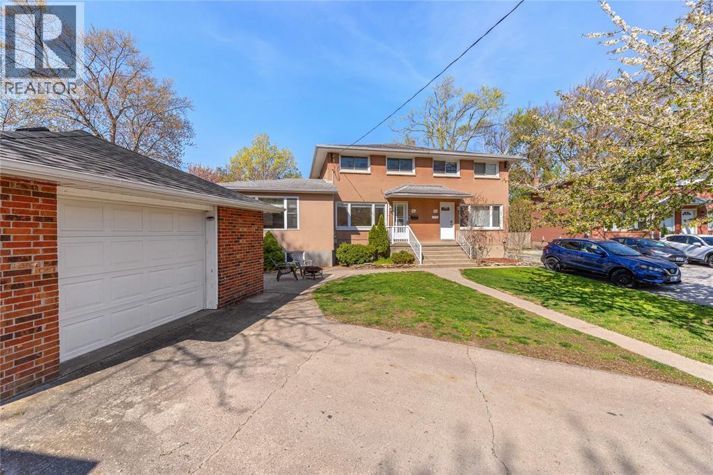 759 Netherlands Place, Sarnia, Ontario  N7S 2W5 - Photo 2 - 26009649