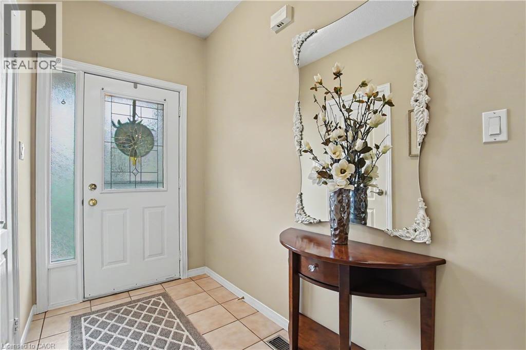 81 Valridge Drive Unit# 44, Ancaster, Ontario  L9G 5B6 - Photo 4 - 40821170