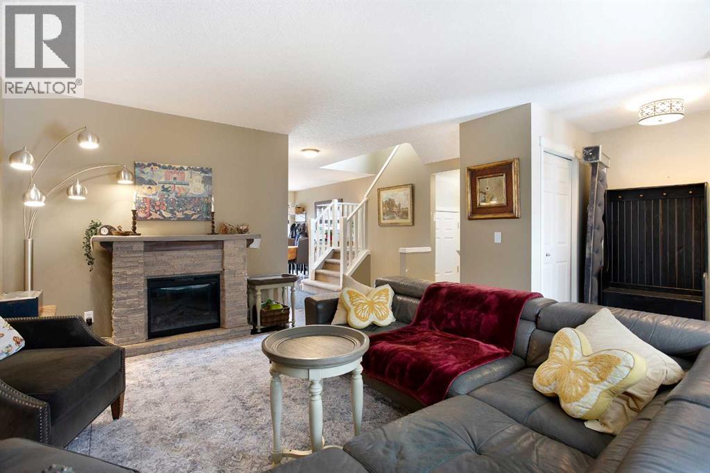 204 Eversyde Circle Sw, Calgary, Alberta  T2Y 4T4 - Photo 10 - A2299298