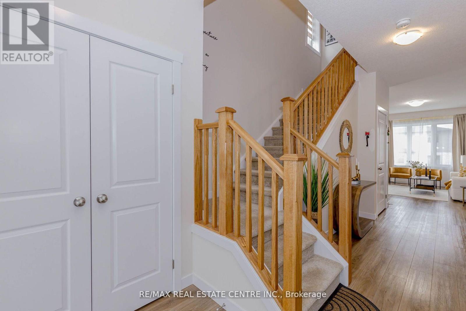 8 Moon Crescent, Cambridge, Ontario  N1S 0C4 - Photo 8 - X13046104