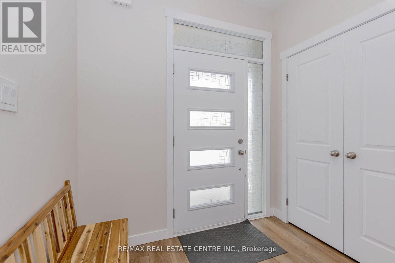 8 Moon Crescent, Cambridge, Ontario  N1S 0C4 - Photo 5 - X13046104