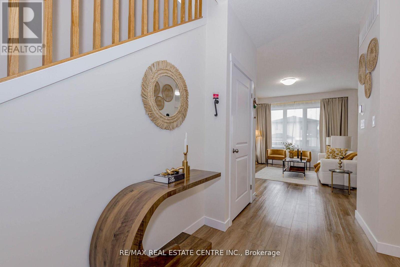 8 Moon Crescent, Cambridge, Ontario  N1S 0C4 - Photo 6 - X13046104