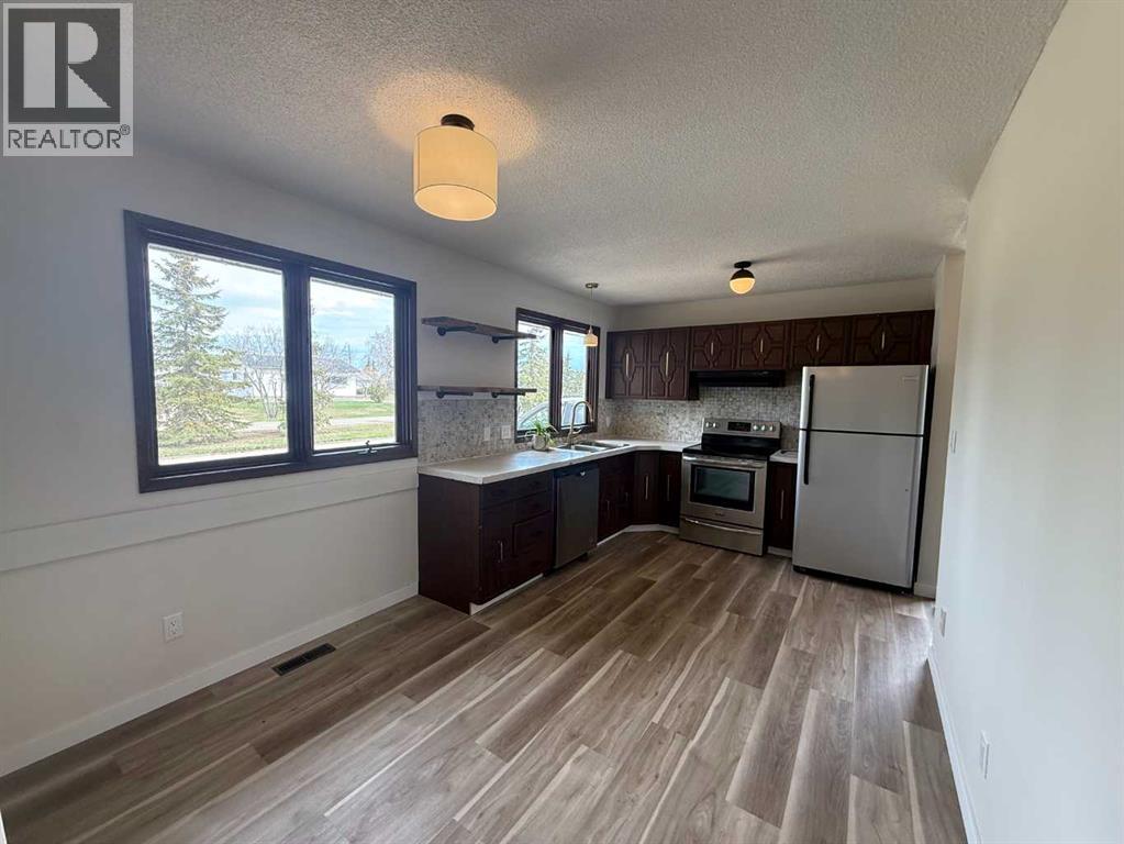 105 4th Avenue Sw, Falher, Alberta  T0H 1M0 - Photo 11 - A2308946