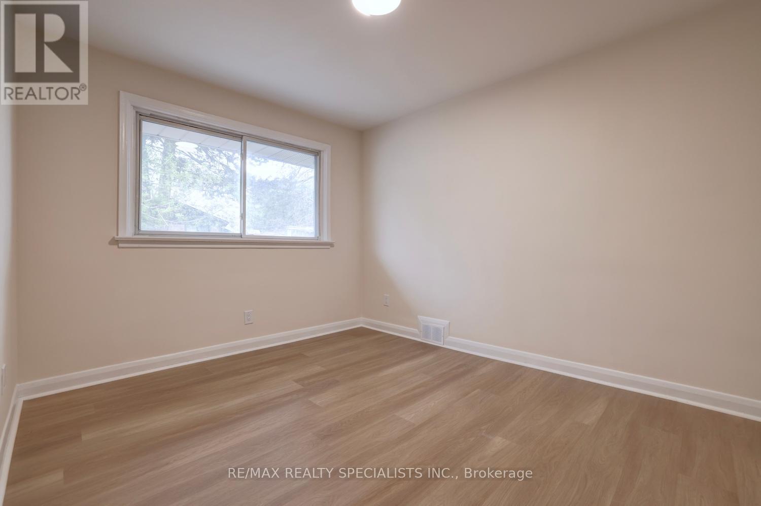 2434 Islington Avenue, Toronto, Ontario M9W 3X7 - Photo 11 - W13094904
