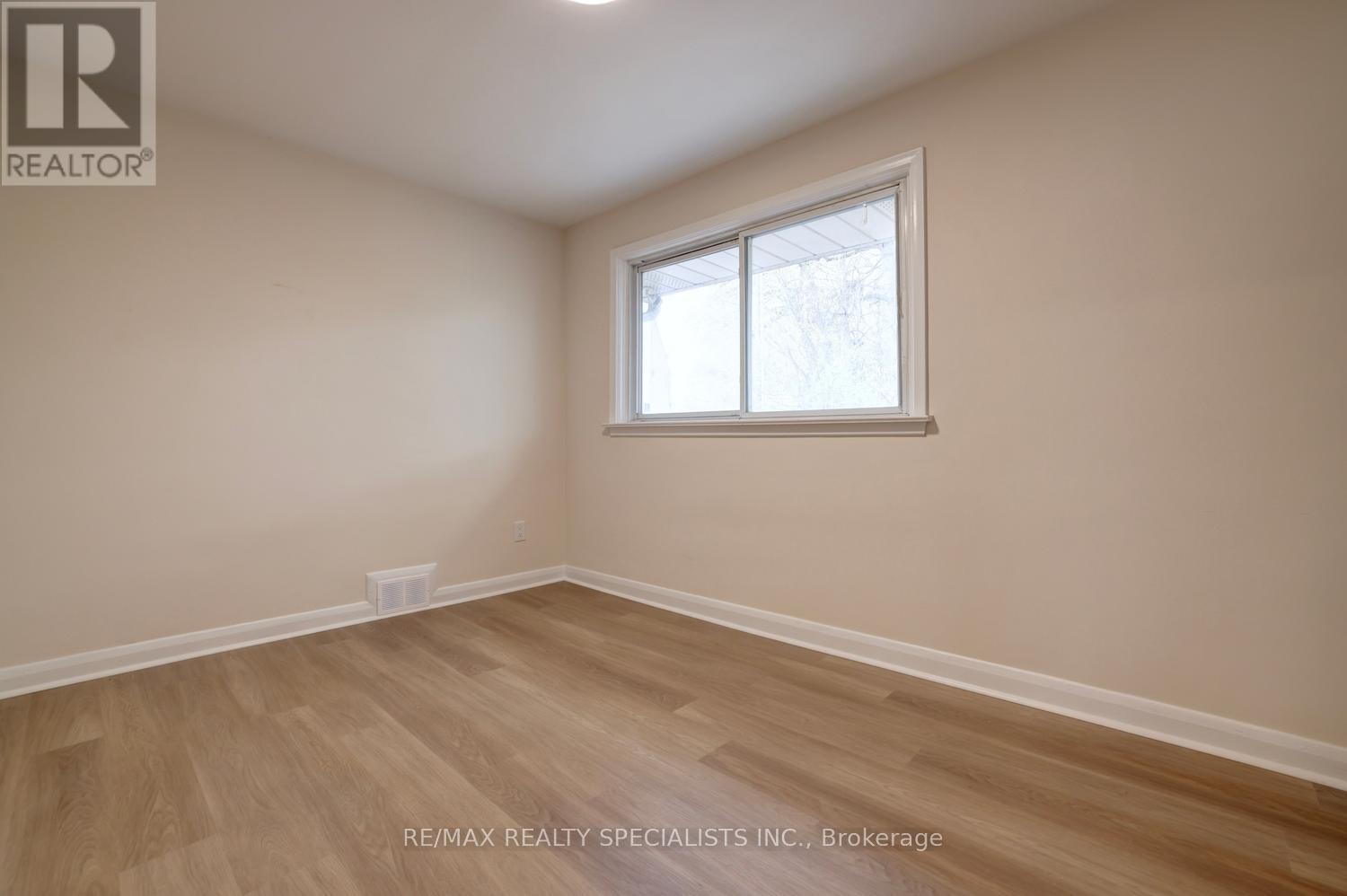 2434 Islington Avenue, Toronto, Ontario M9W 3X7 - Photo 12 - W13094904