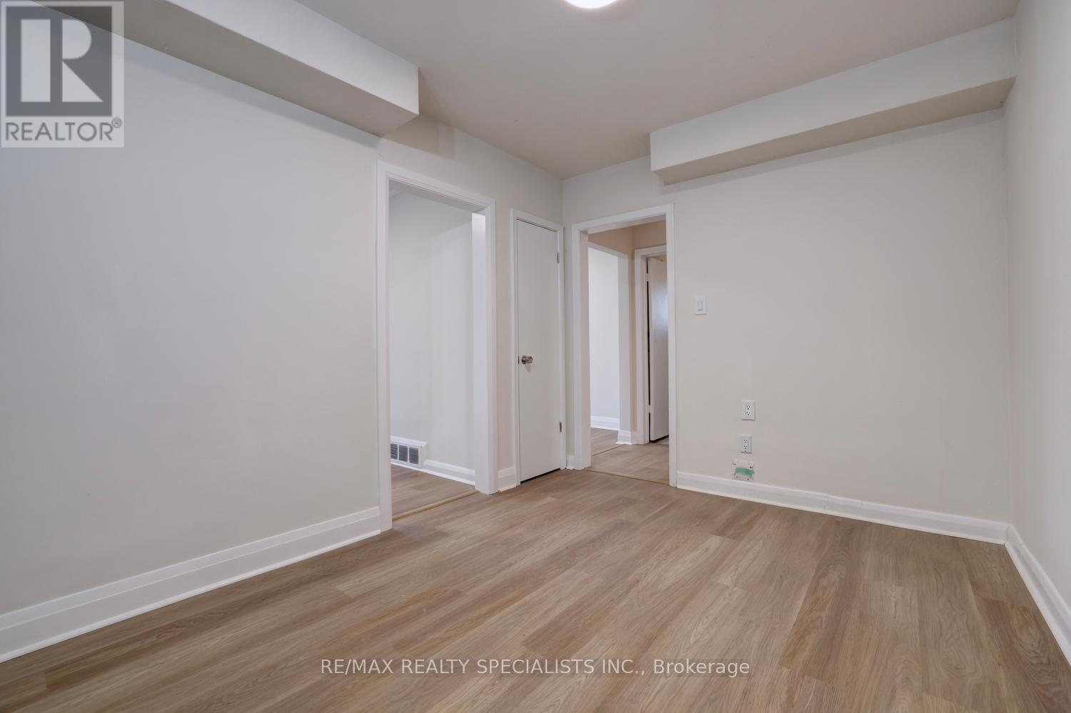 2434 Islington Avenue, Toronto, Ontario M9W 3X7 - Photo 13 - W13094904