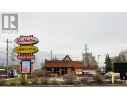 2434 ISLINGTON AVENUE, Toronto, Ontario