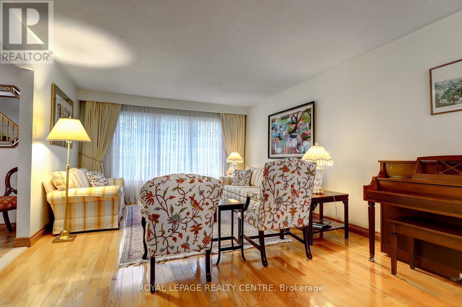 757 Damien Way, Mississauga, Ontario  L5C 3C3 - Photo 11 - W13095006