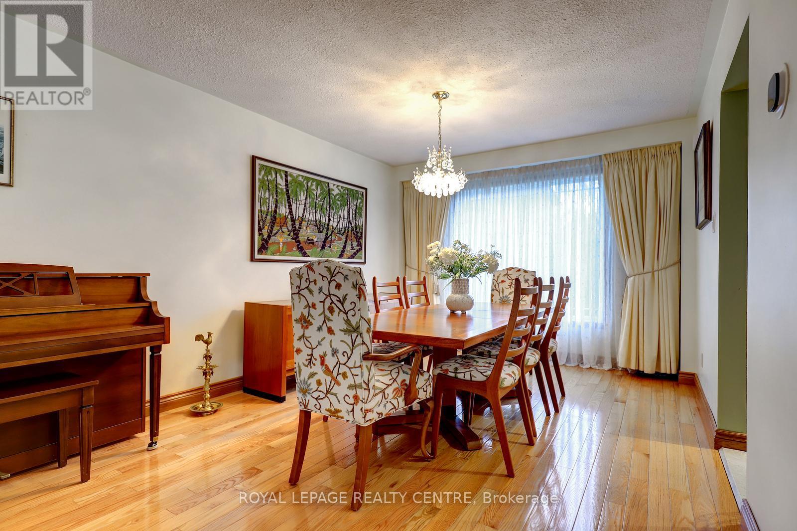 757 Damien Way, Mississauga, Ontario  L5C 3C3 - Photo 12 - W13095006