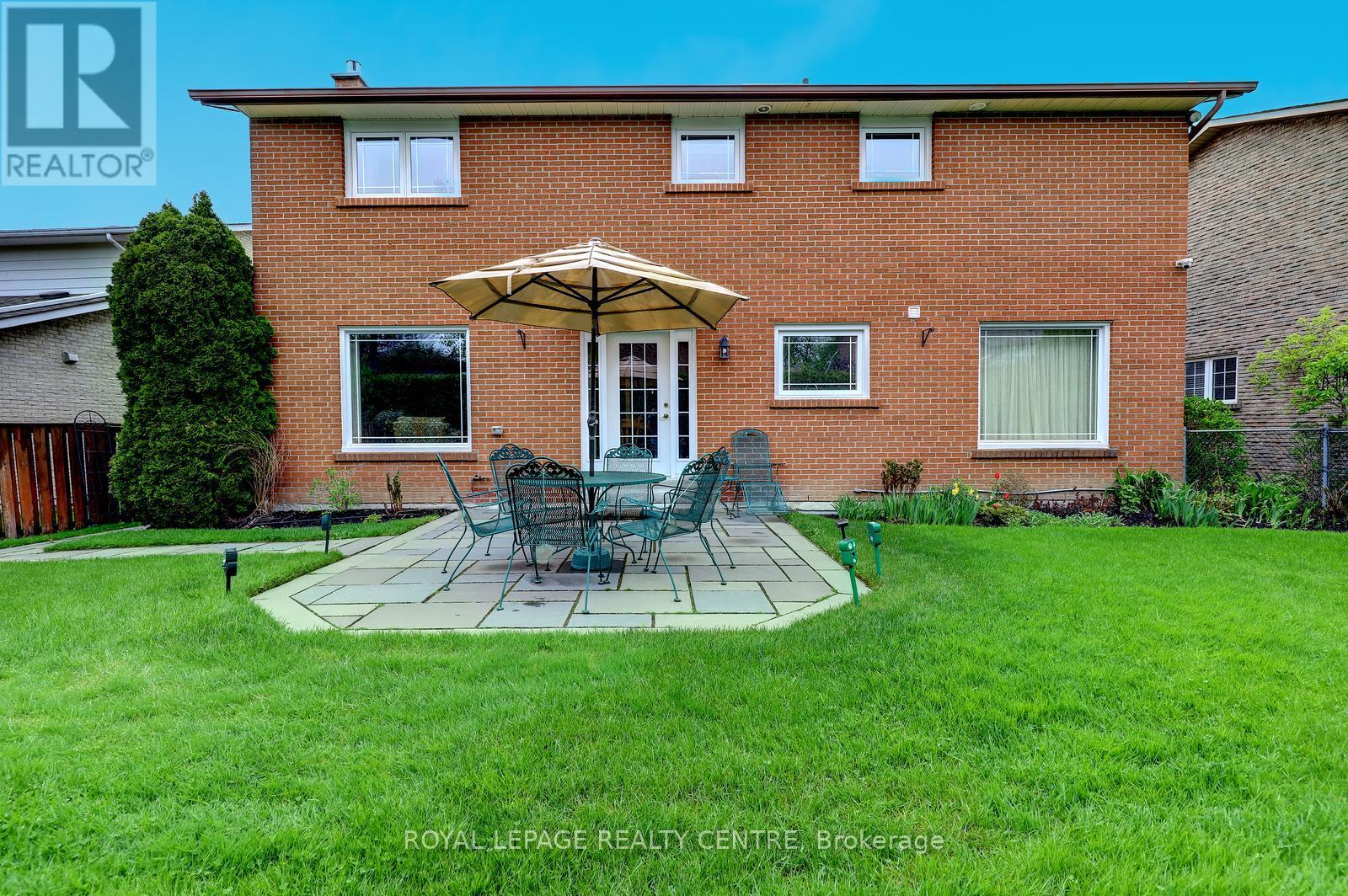 757 Damien Way, Mississauga, Ontario  L5C 3C3 - Photo 48 - W13095006
