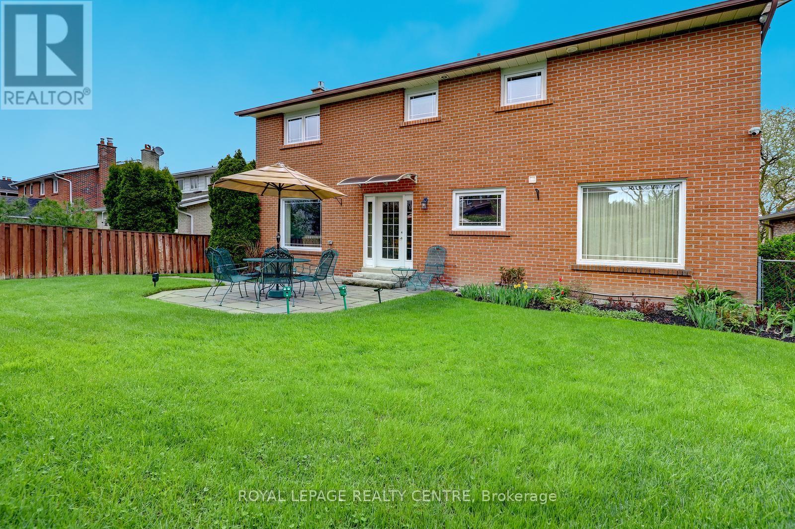 757 Damien Way, Mississauga, Ontario  L5C 3C3 - Photo 49 - W13095006