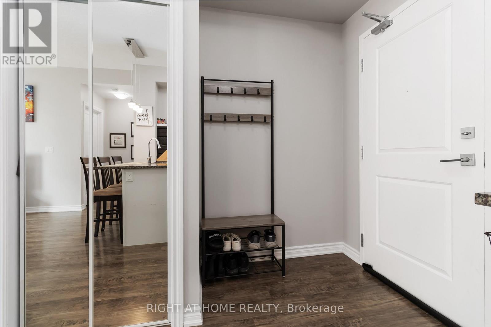 301 - 2490 Old Bronte Road, Oakville, Ontario  L6M 0Y5 - Photo 5 - W13095038