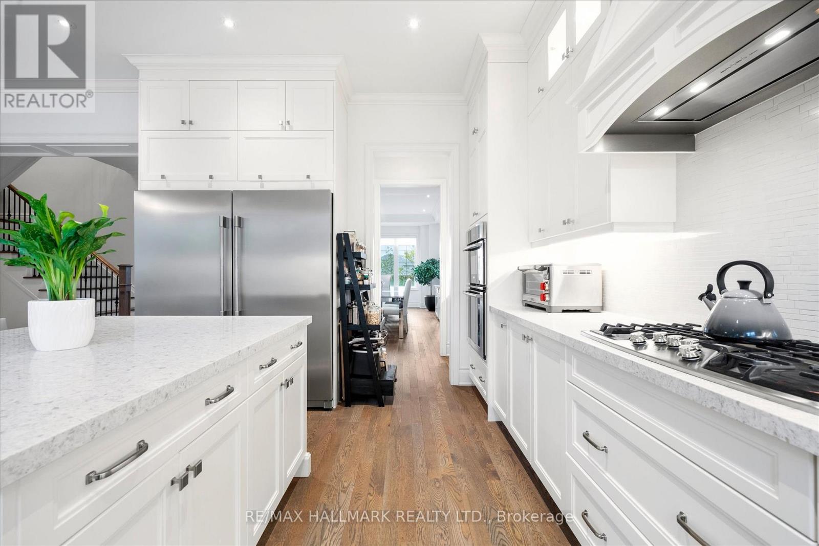 317 La Rose Avenue, Toronto, Ontario  M9P 1B8 - Photo 14 - W13095048