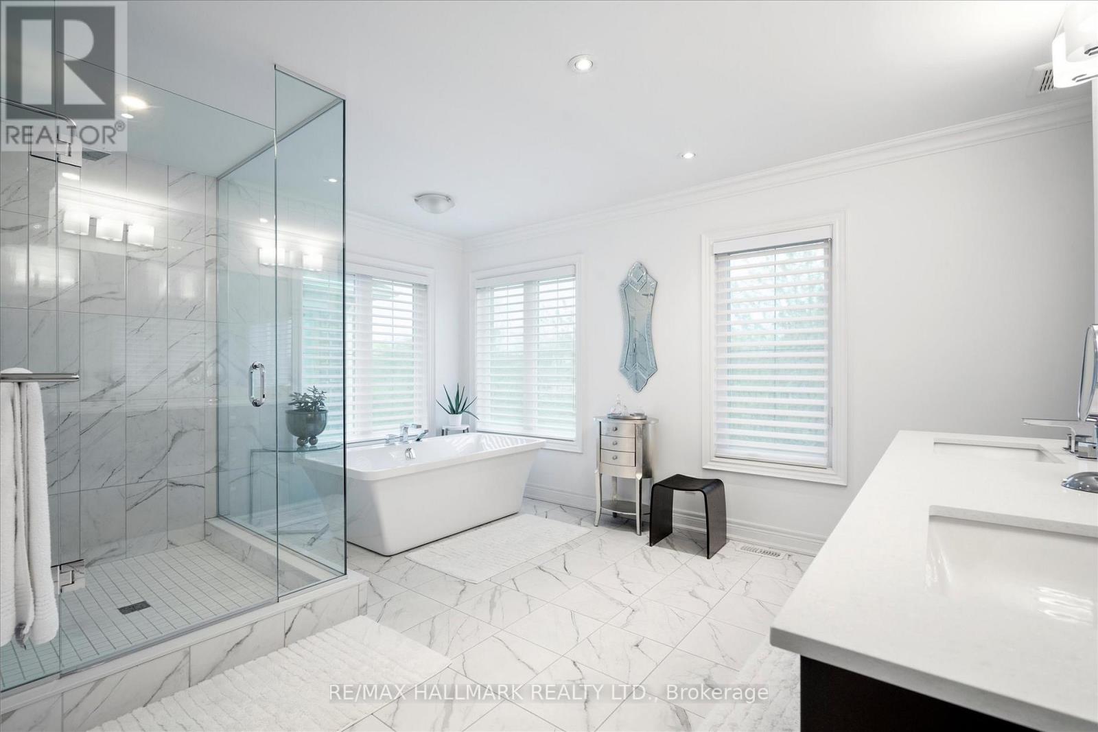 317 La Rose Avenue, Toronto, Ontario  M9P 1B8 - Photo 31 - W13095048
