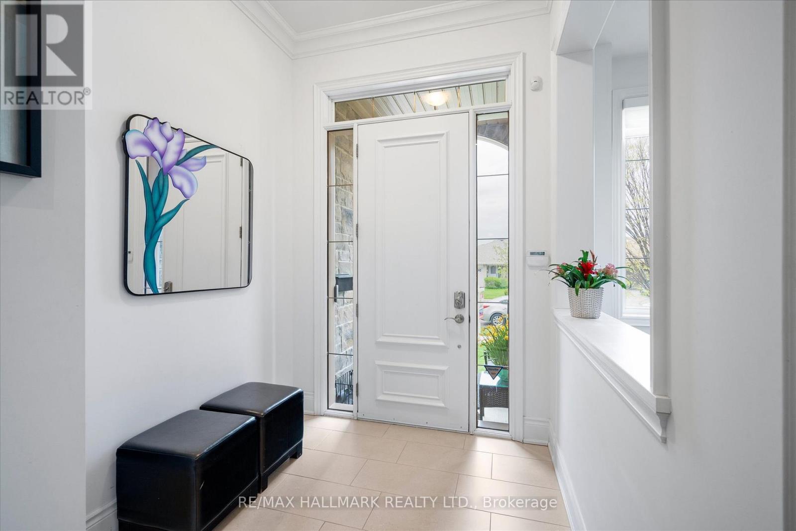 317 La Rose Avenue, Toronto, Ontario  M9P 1B8 - Photo 4 - W13095048