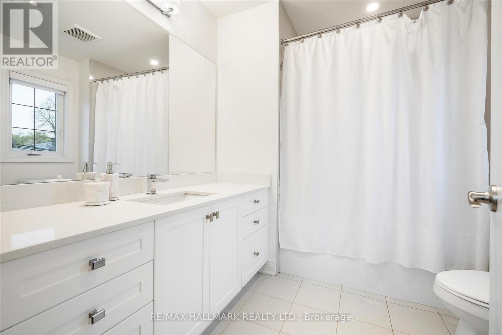 317 La Rose Avenue, Toronto, Ontario  M9P 1B8 - Photo 42 - W13095048
