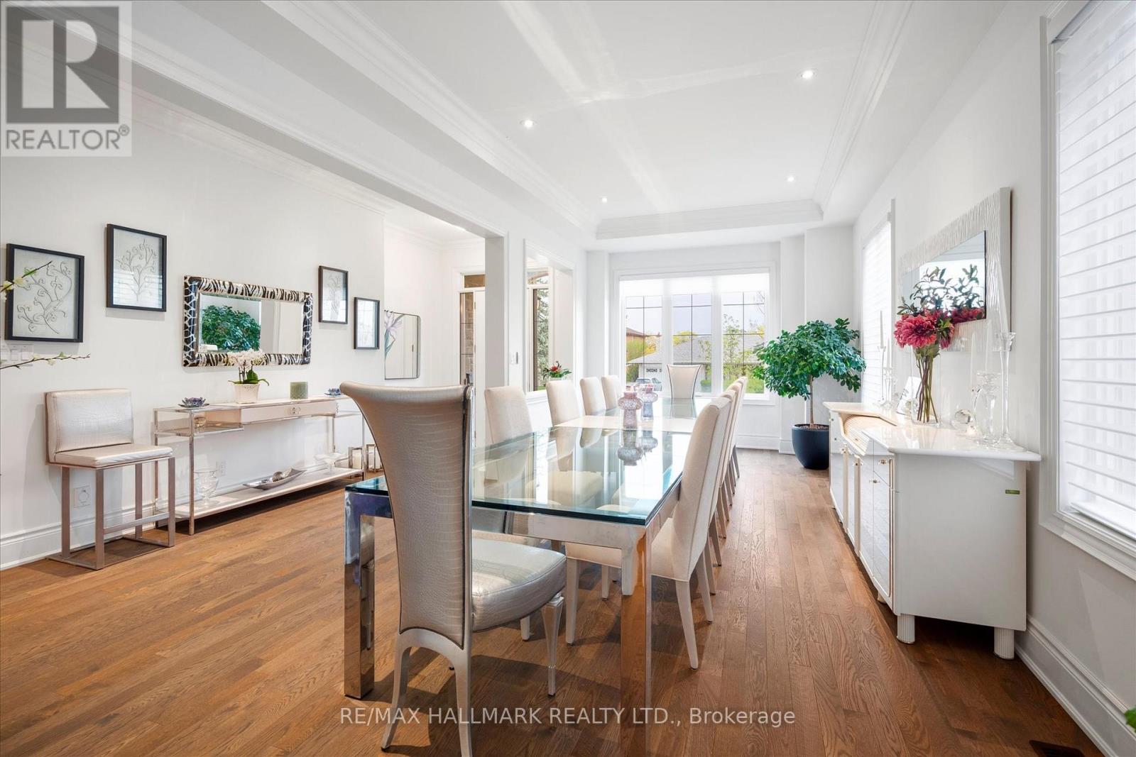 317 La Rose Avenue, Toronto, Ontario  M9P 1B8 - Photo 6 - W13095048