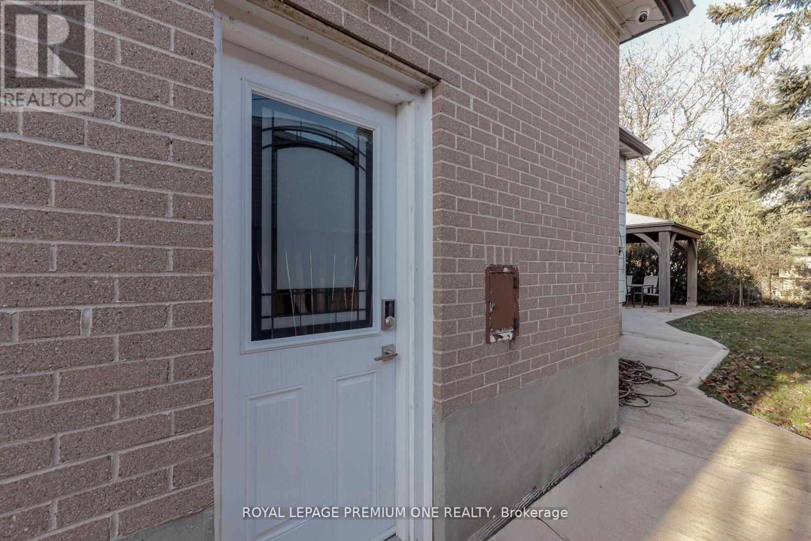 Basement - 2085 Bridge Road, Oakville, Ontario  L6L 2E8 - Photo 3 - W13095112