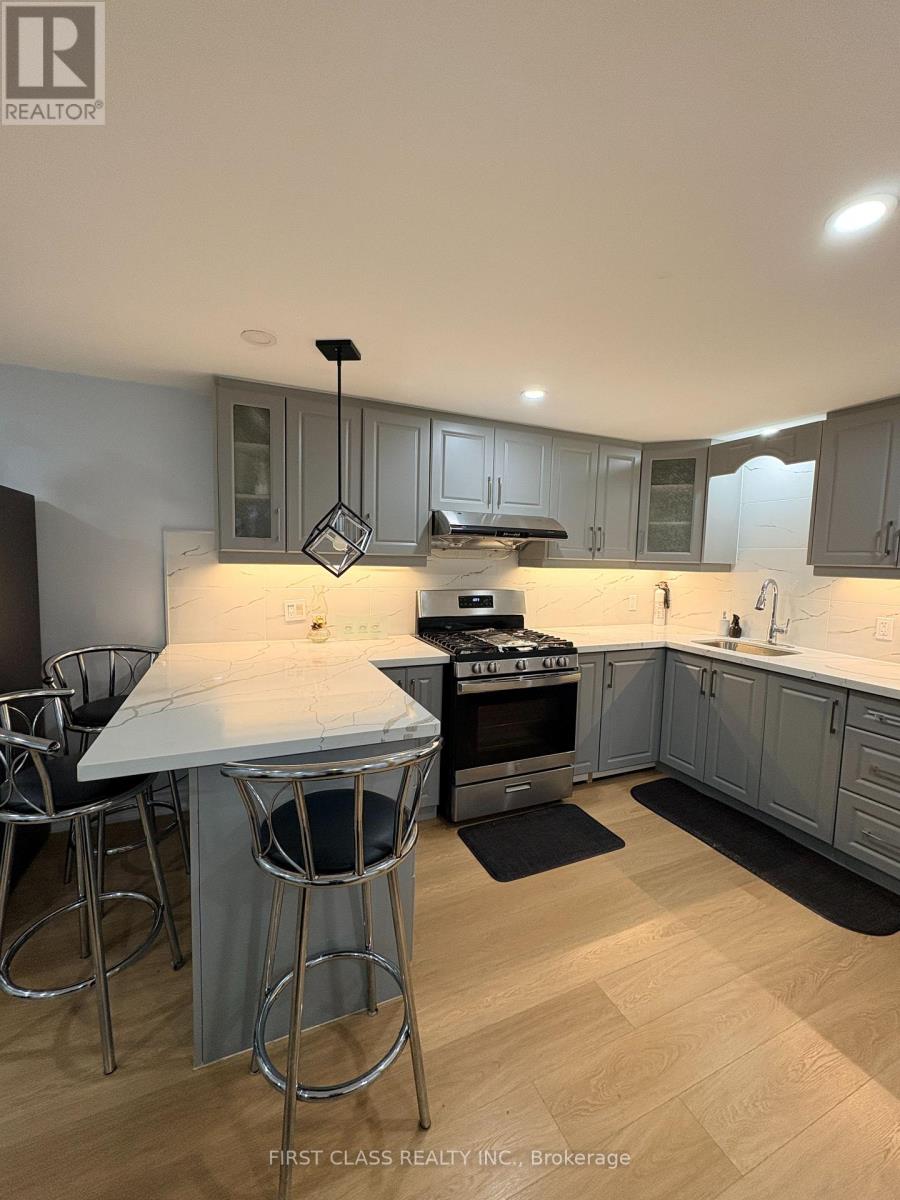 49 YELLOWSTONE STREET, Toronto, Ontario