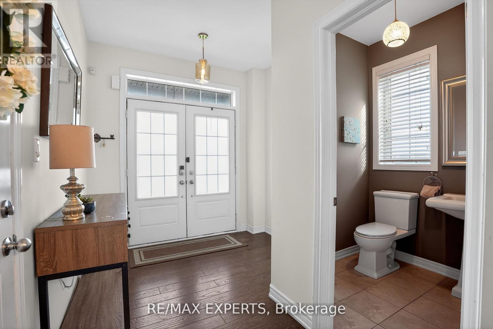 30 Cedarholme Avenue, Caledon, Ontario  L7C 3S9 - Photo 6 - W13095266
