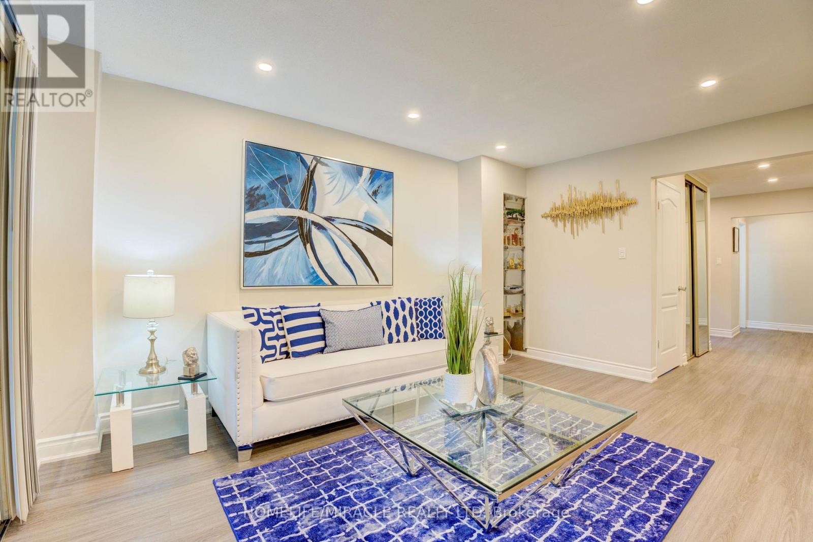 22 Kesteven Crescent, Brampton, Ontario  L6W 4E1 - Photo 6 - W13095276