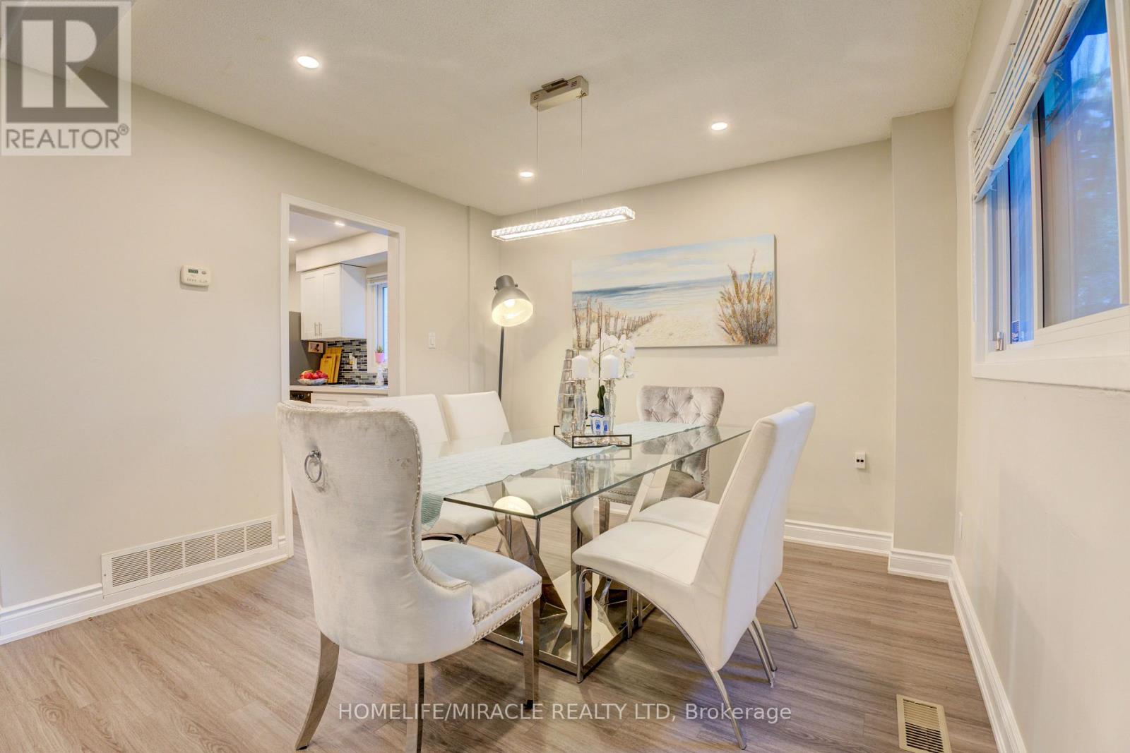 22 Kesteven Crescent, Brampton, Ontario  L6W 4E1 - Photo 8 - W13095276