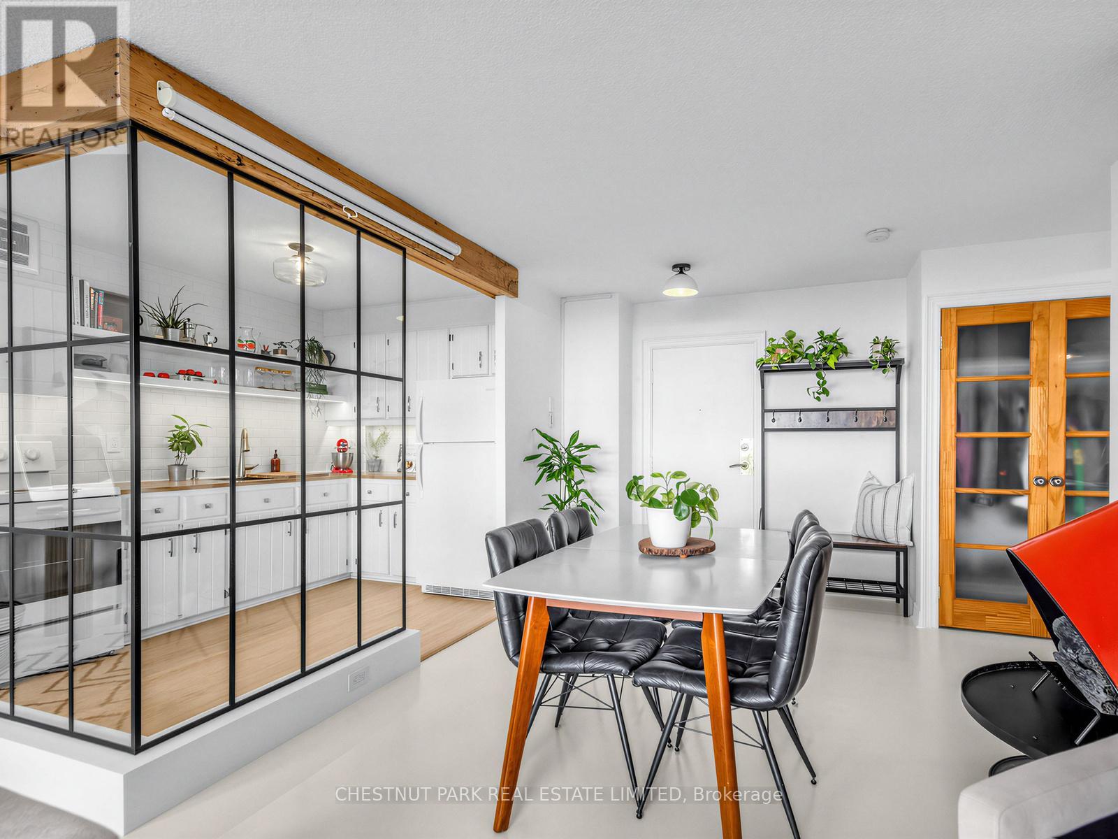 1210 - 541 Blackthorn Avenue, Toronto, Ontario  M6M 5A6 - Photo 11 - W13095304