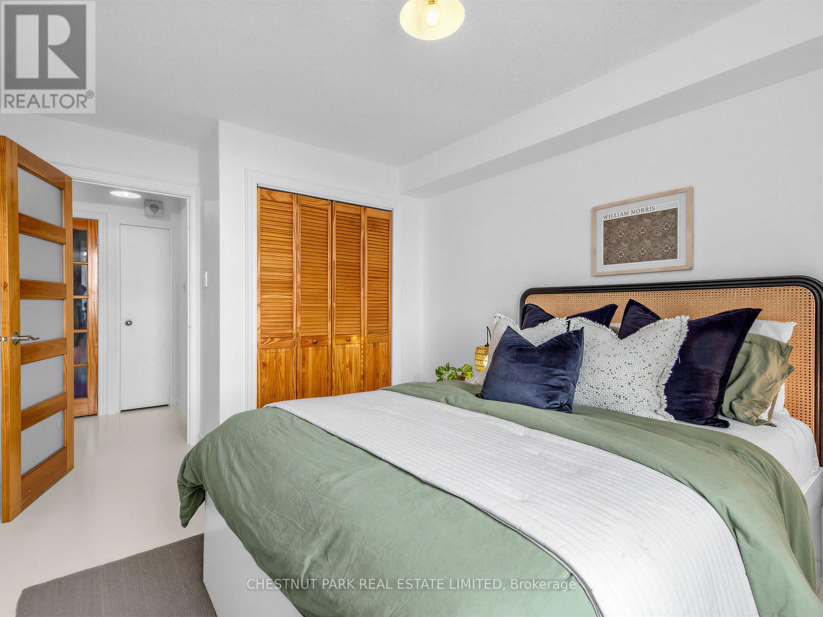 1210 - 541 Blackthorn Avenue, Toronto, Ontario  M6M 5A6 - Photo 17 - W13095304