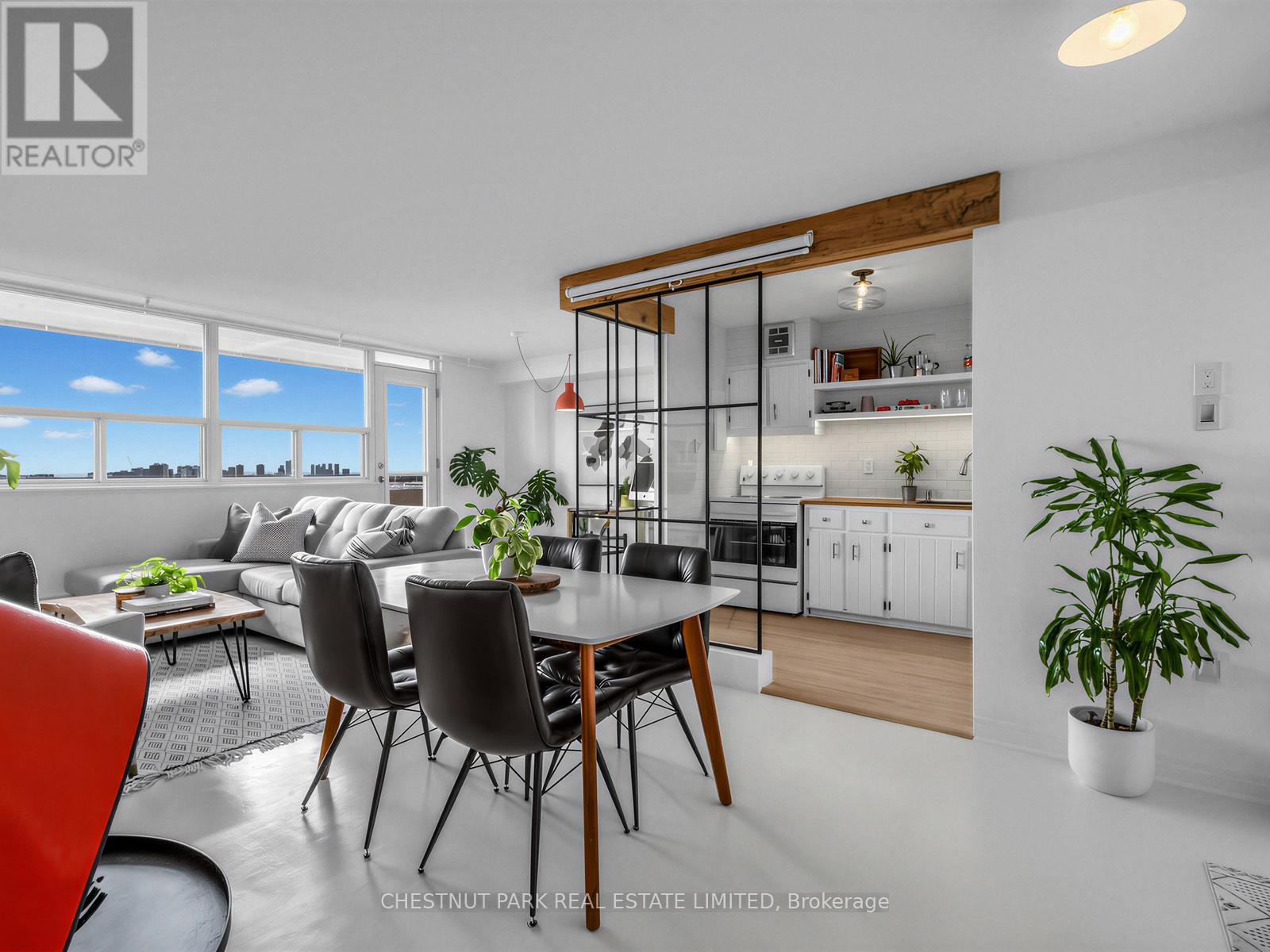 1210 - 541 Blackthorn Avenue, Toronto, Ontario  M6M 5A6 - Photo 4 - W13095304
