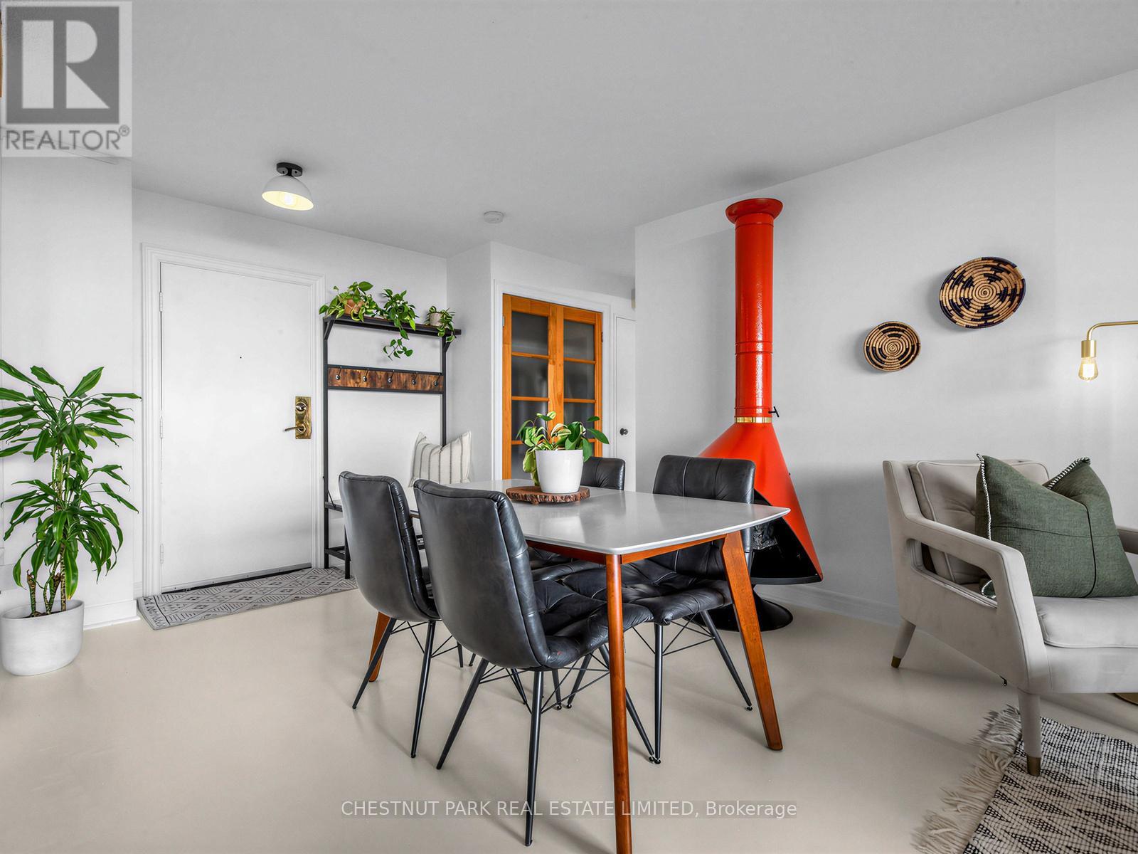 1210 - 541 Blackthorn Avenue, Toronto, Ontario  M6M 5A6 - Photo 6 - W13095304