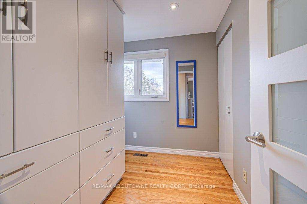 126 Otter Crescent, Oakville, Ontario  L6H 1E6 - Photo 16 - W13095318