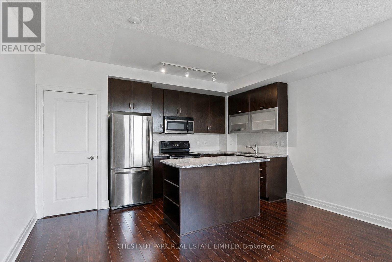 701 - 20 Gothic Avenue, Toronto, Ontario  M6P 1T5 - Photo 2 - W13095348