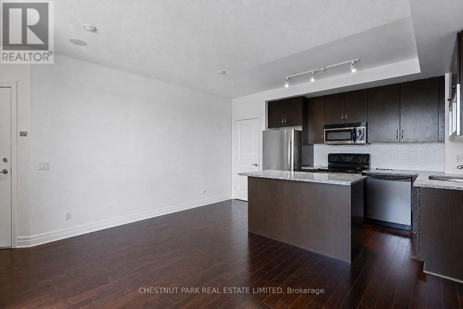 701 - 20 Gothic Avenue, Toronto, Ontario  M6P 1T5 - Photo 6 - W13095348