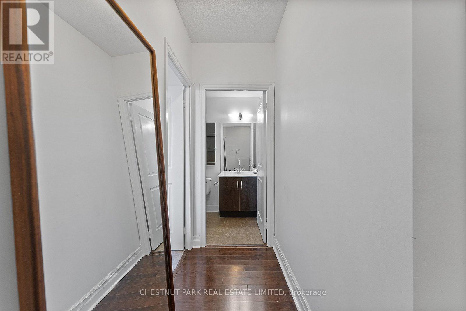701 - 20 Gothic Avenue, Toronto, Ontario  M6P 1T5 - Photo 7 - W13095348