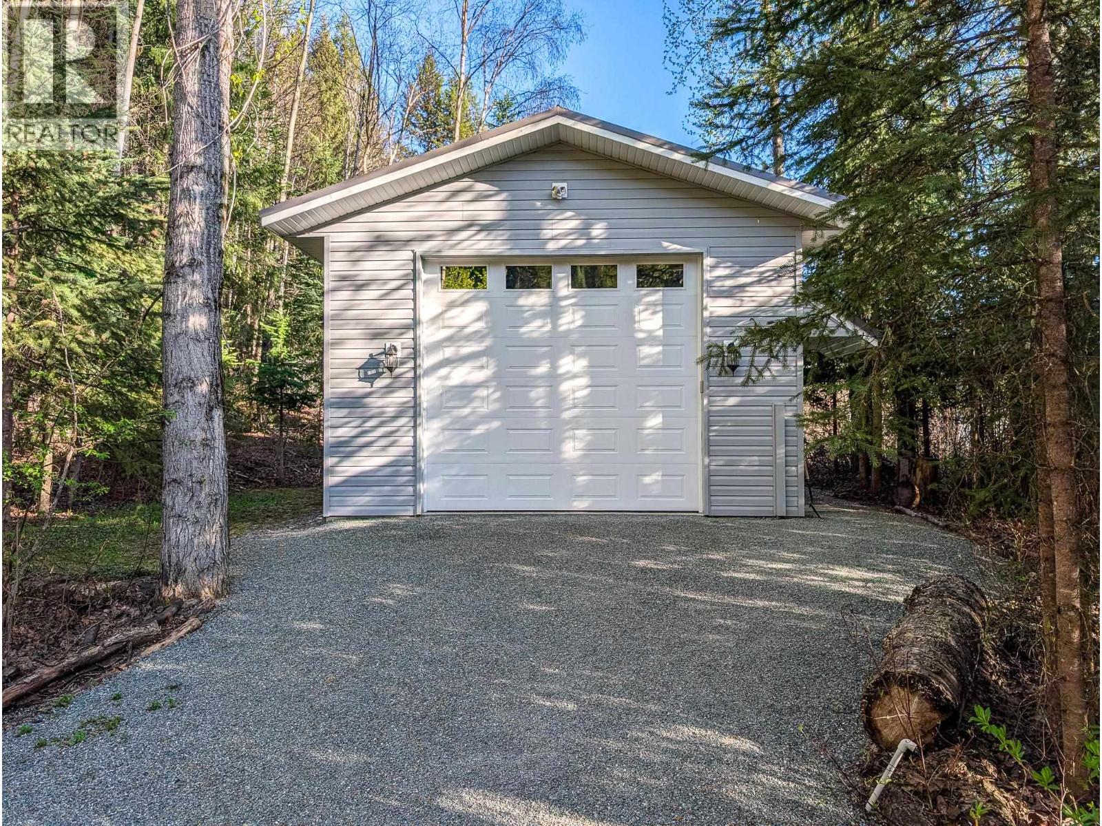 8419 Summer Place, Prince George, British Columbia  V2K 4Z8 - Photo 2 - R3120735
