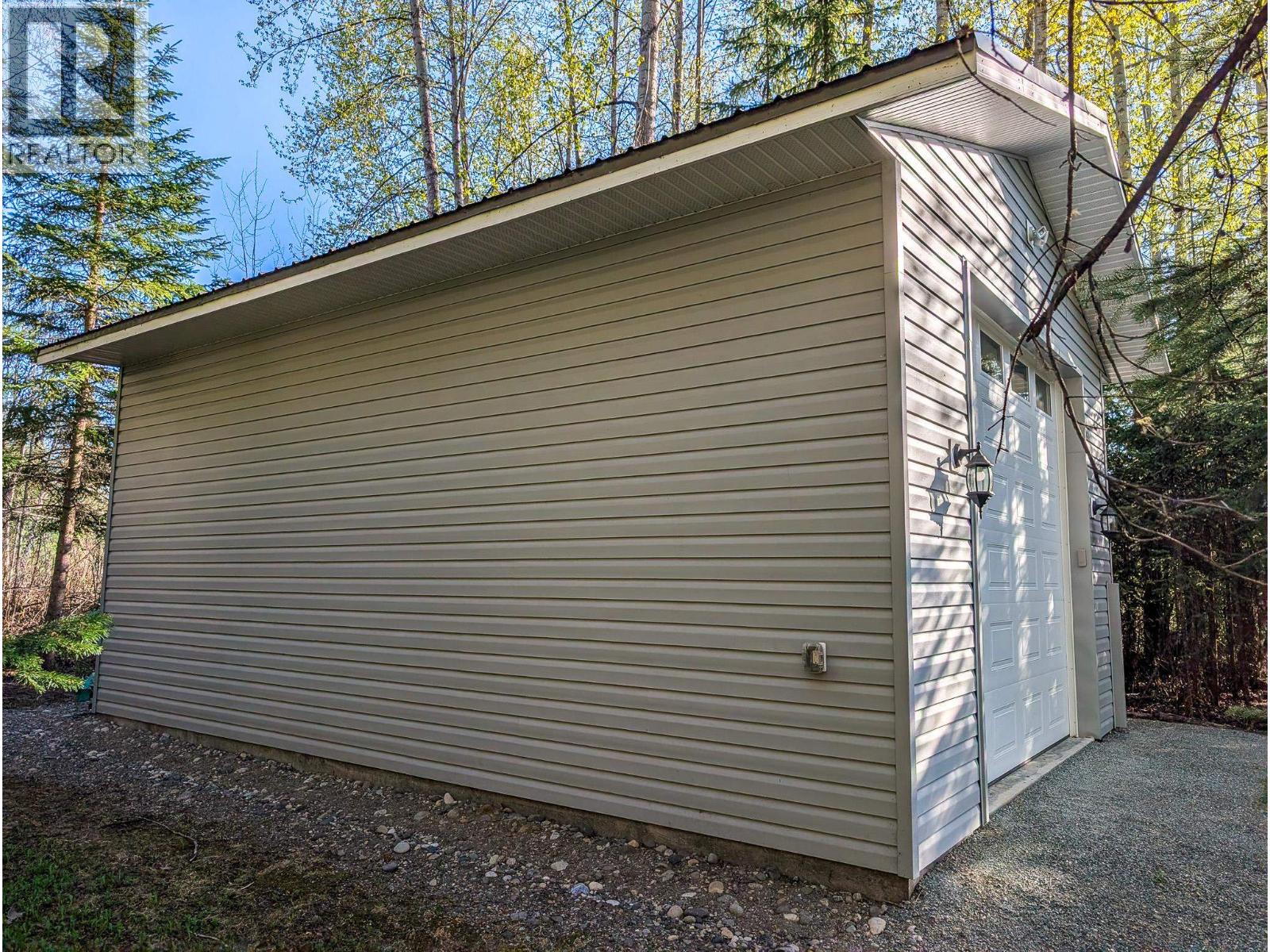 8419 Summer Place, Prince George, British Columbia  V2K 4Z8 - Photo 3 - R3120735