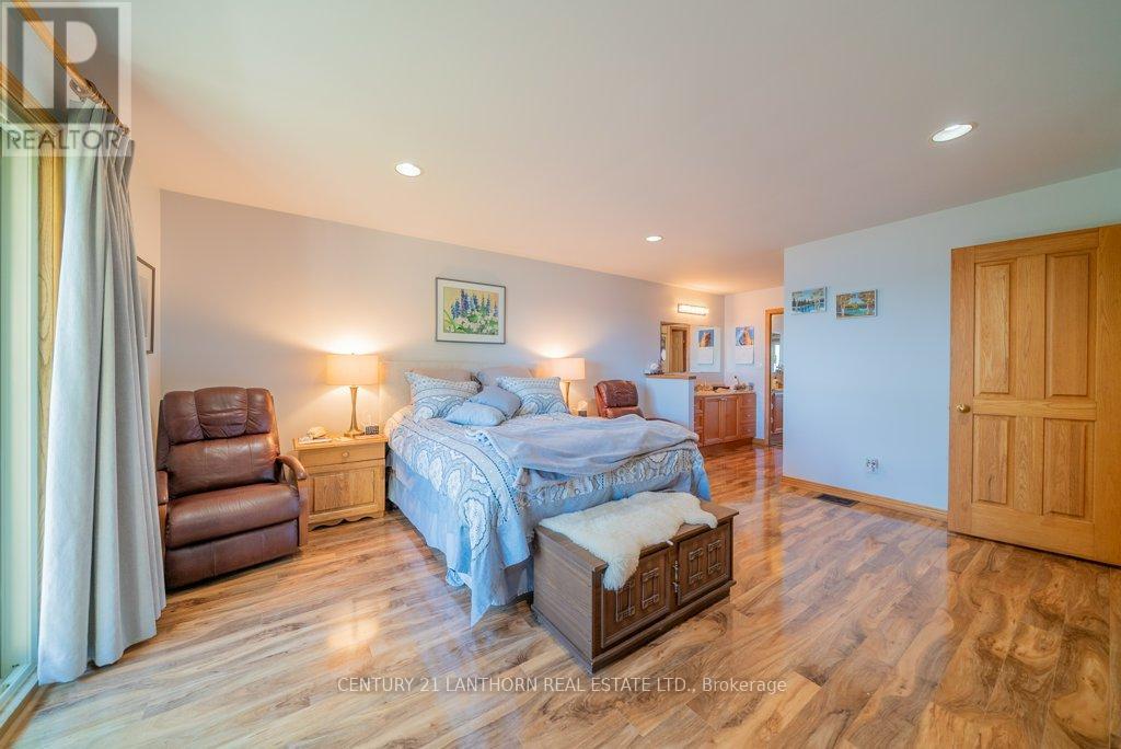 3126b County Rd 8 Road, Prince Edward County, Ontario  K0K 2T0 - Photo 24 - X12374137