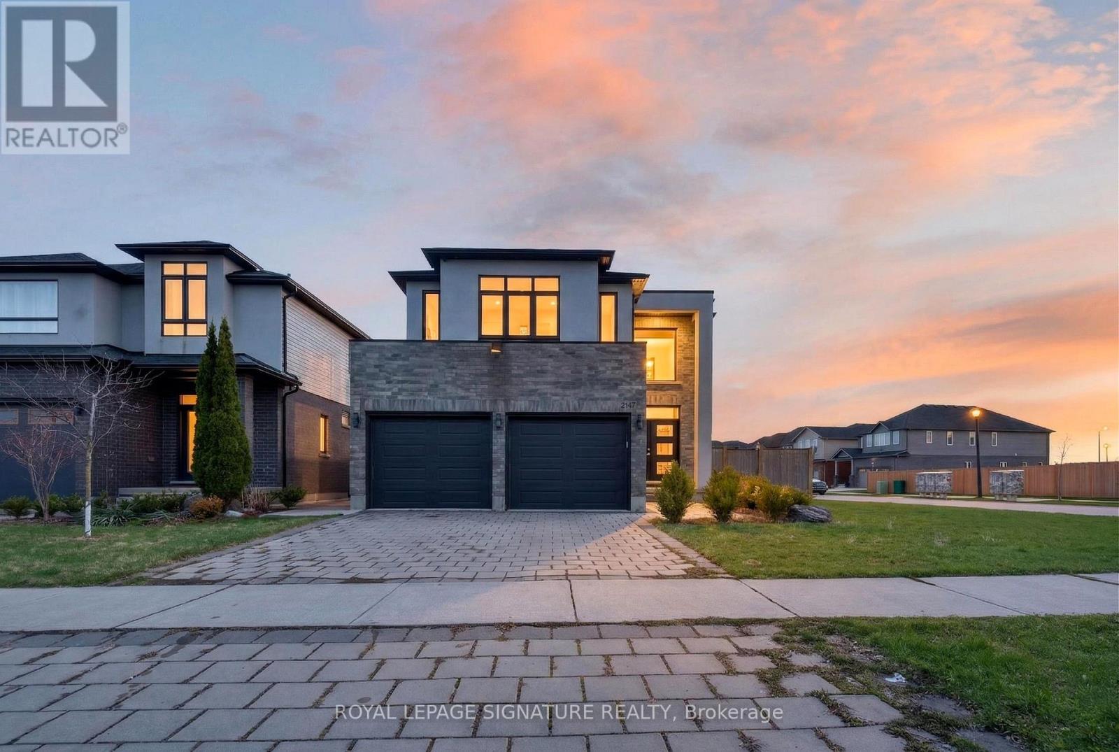 2147 Wateroak Drive, London North, Ontario  N6G 5B4 - Photo 3 - X13094970