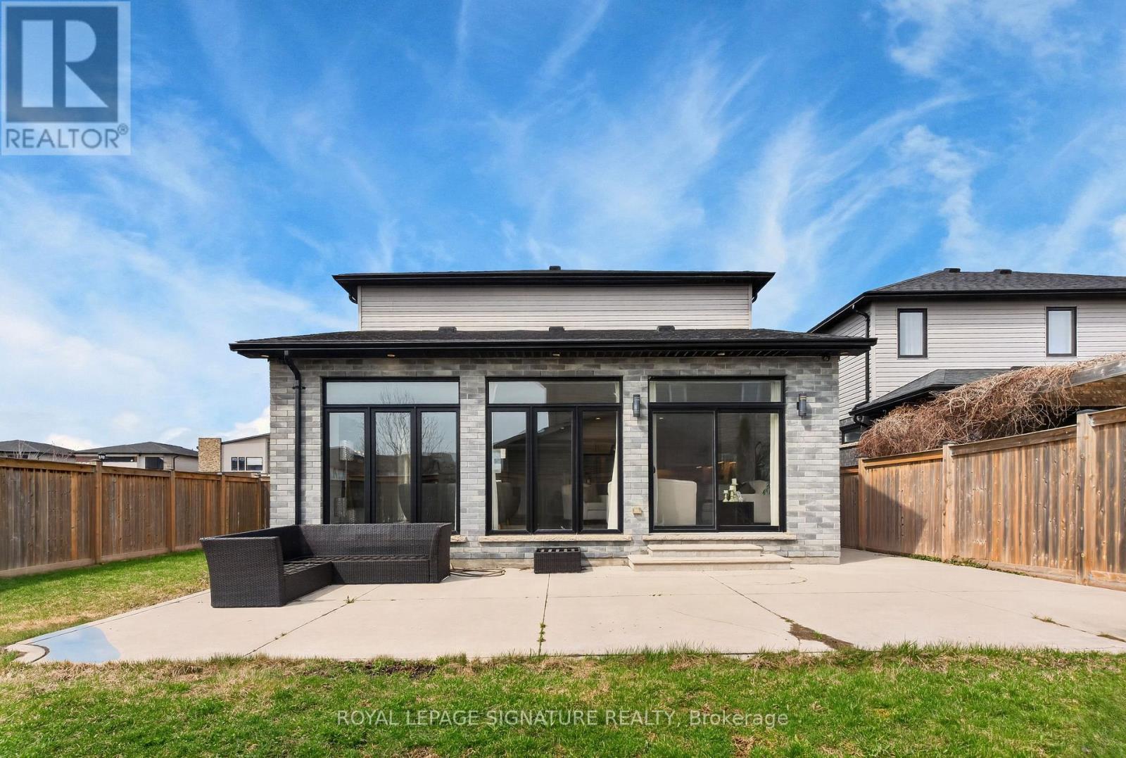 2147 Wateroak Drive, London North, Ontario  N6G 5B4 - Photo 44 - X13094970