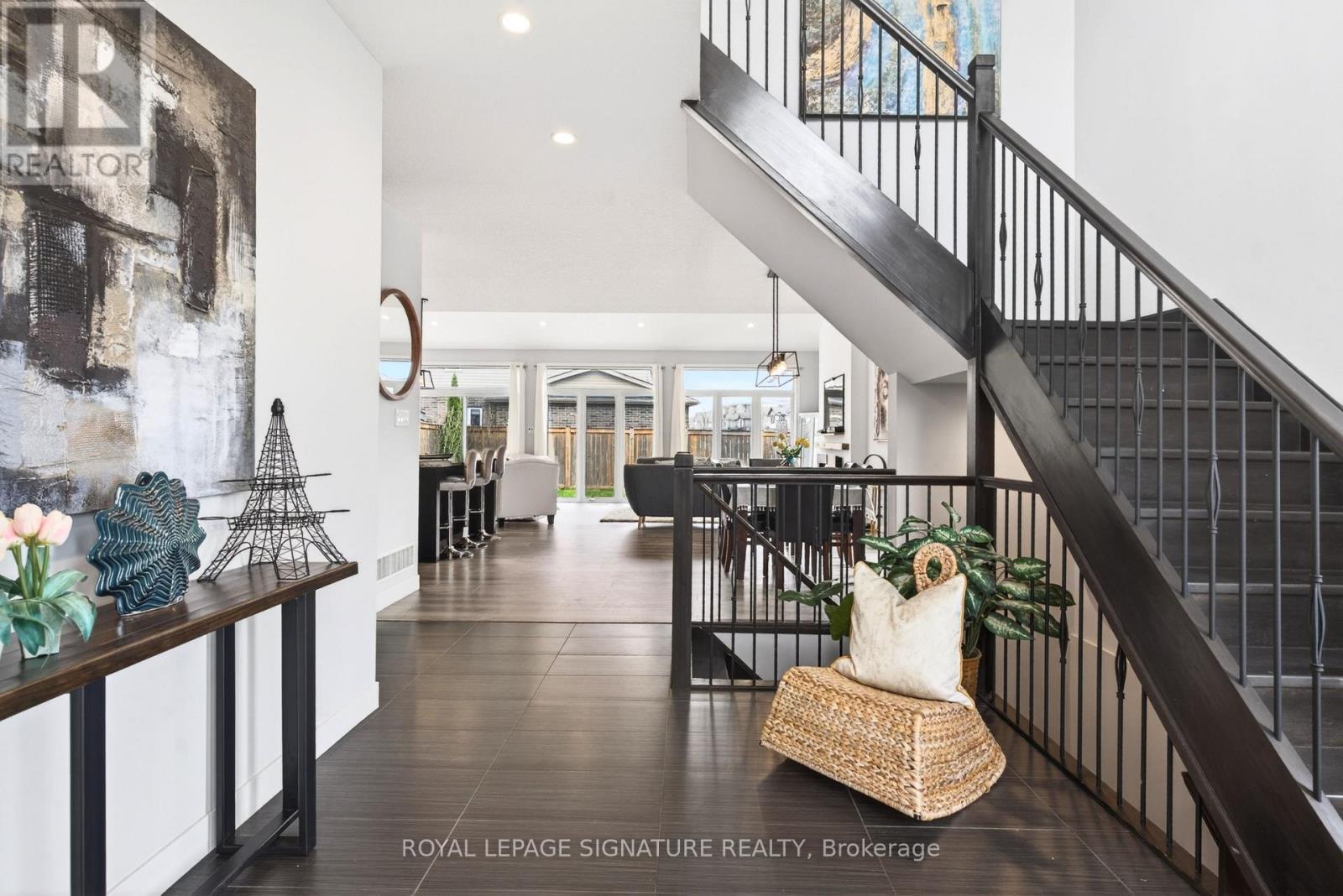 2147 Wateroak Drive, London North, Ontario  N6G 5B4 - Photo 8 - X13094970