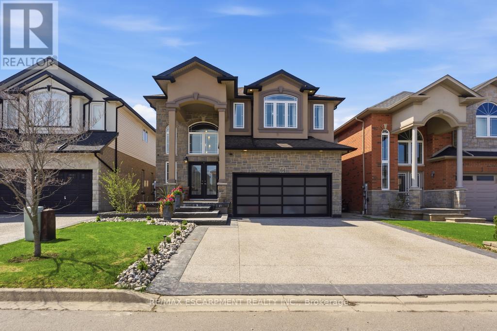 64 ONYX COURT, Hamilton, Ontario