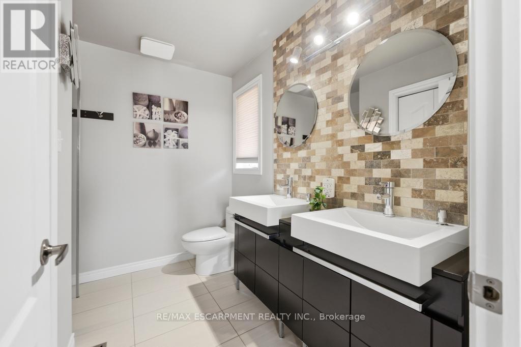 64 Onyx Court, Hamilton, Ontario  L8W 4A3 - Photo 19 - X13095040