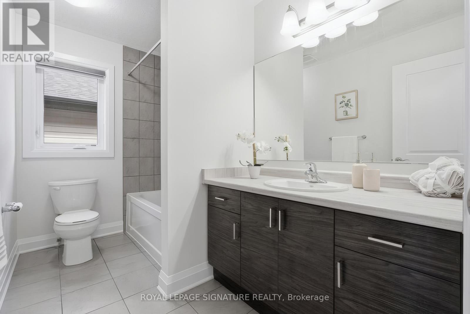512 Nathalie Crescent, Kitchener, Ontario  N2E 0H8 - Photo 26 - X13095370