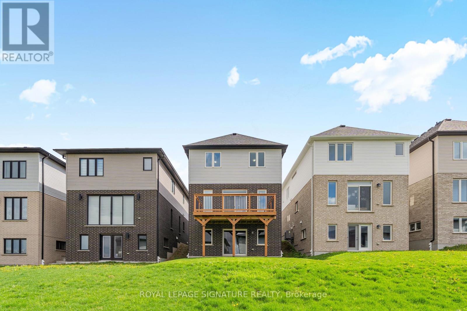 512 Nathalie Crescent, Kitchener, Ontario  N2E 0H8 - Photo 38 - X13095370