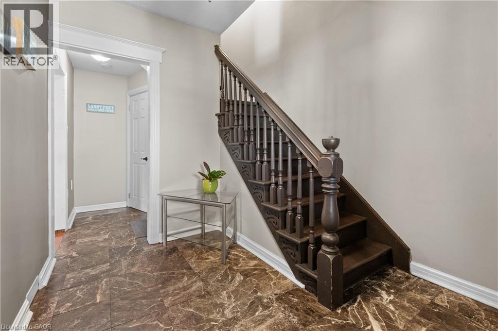 204 Beach Boulevard, Hamilton, Ontario  L8H 6V9 - Photo 4 - 40822954