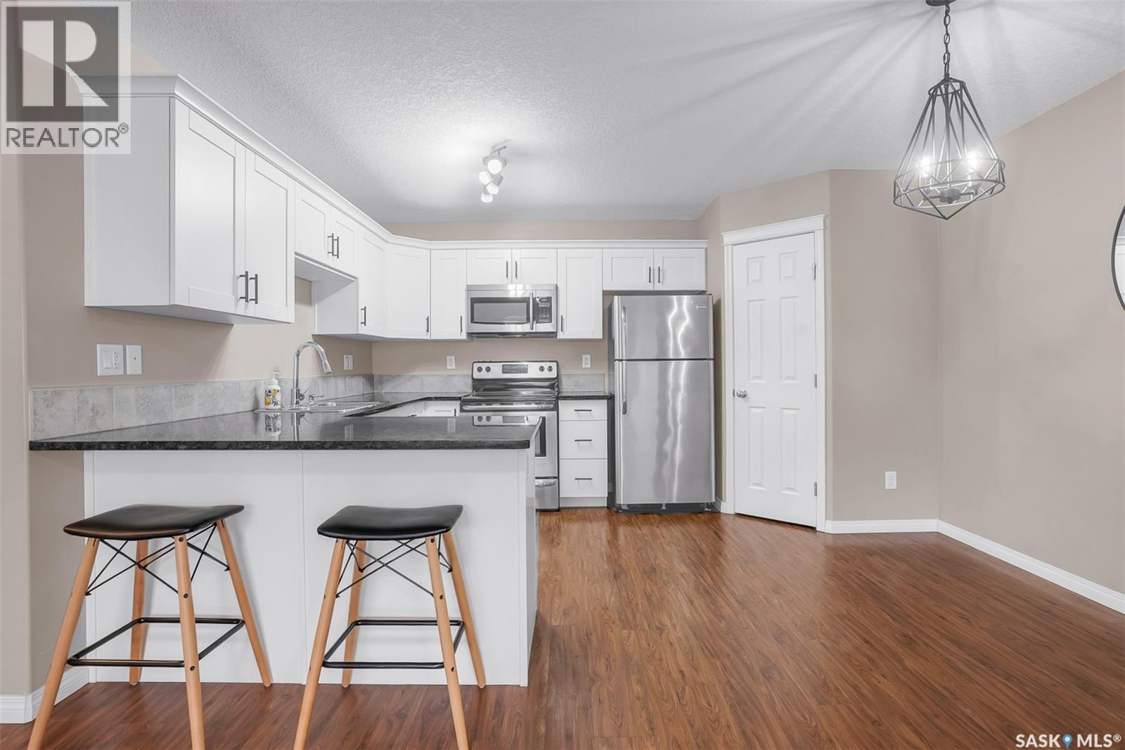 128 125 Willis Crescent, Saskatoon, Saskatchewan  S7T 0T1 - Photo 8 - SK035225