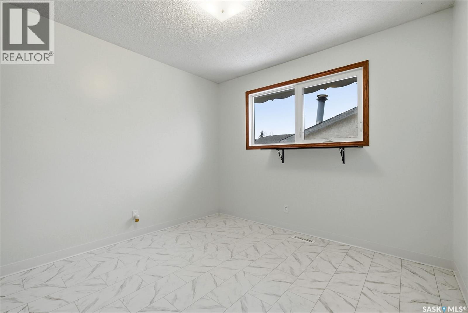 10 Hayes Crescent, Regina, Saskatchewan  S4X 1B2 - Photo 16 - SK034873