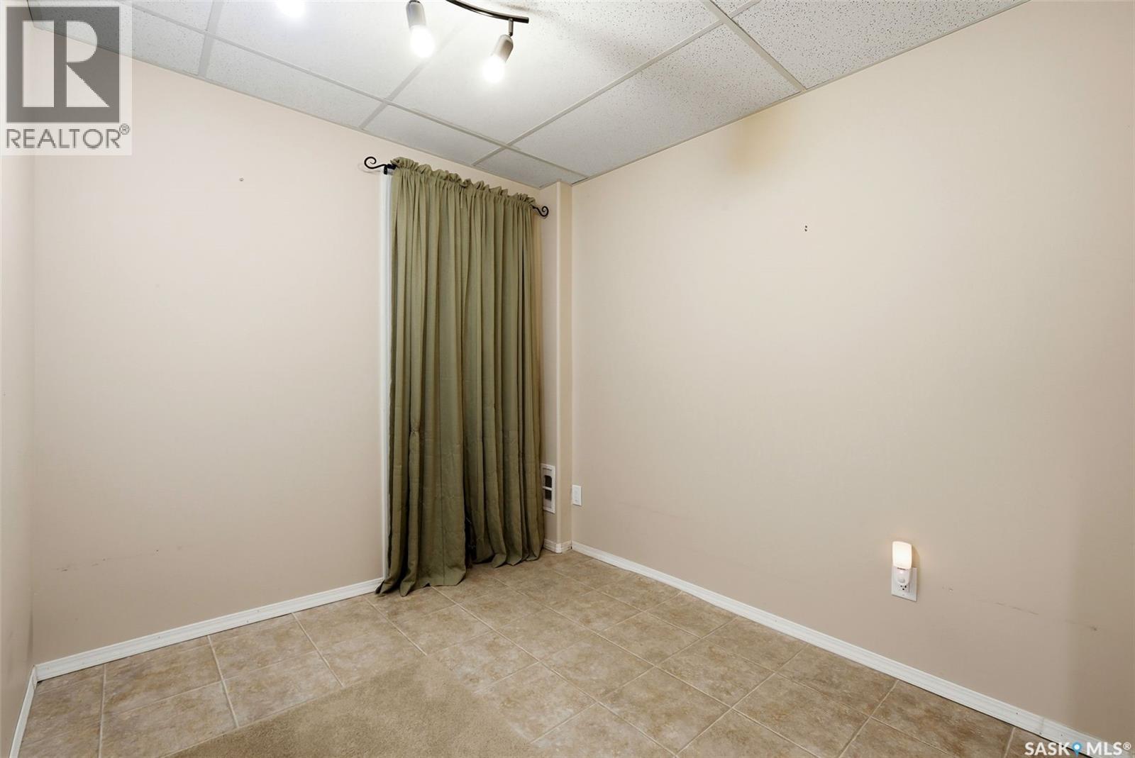 10 Hayes Crescent, Regina, Saskatchewan  S4X 1B2 - Photo 23 - SK034873