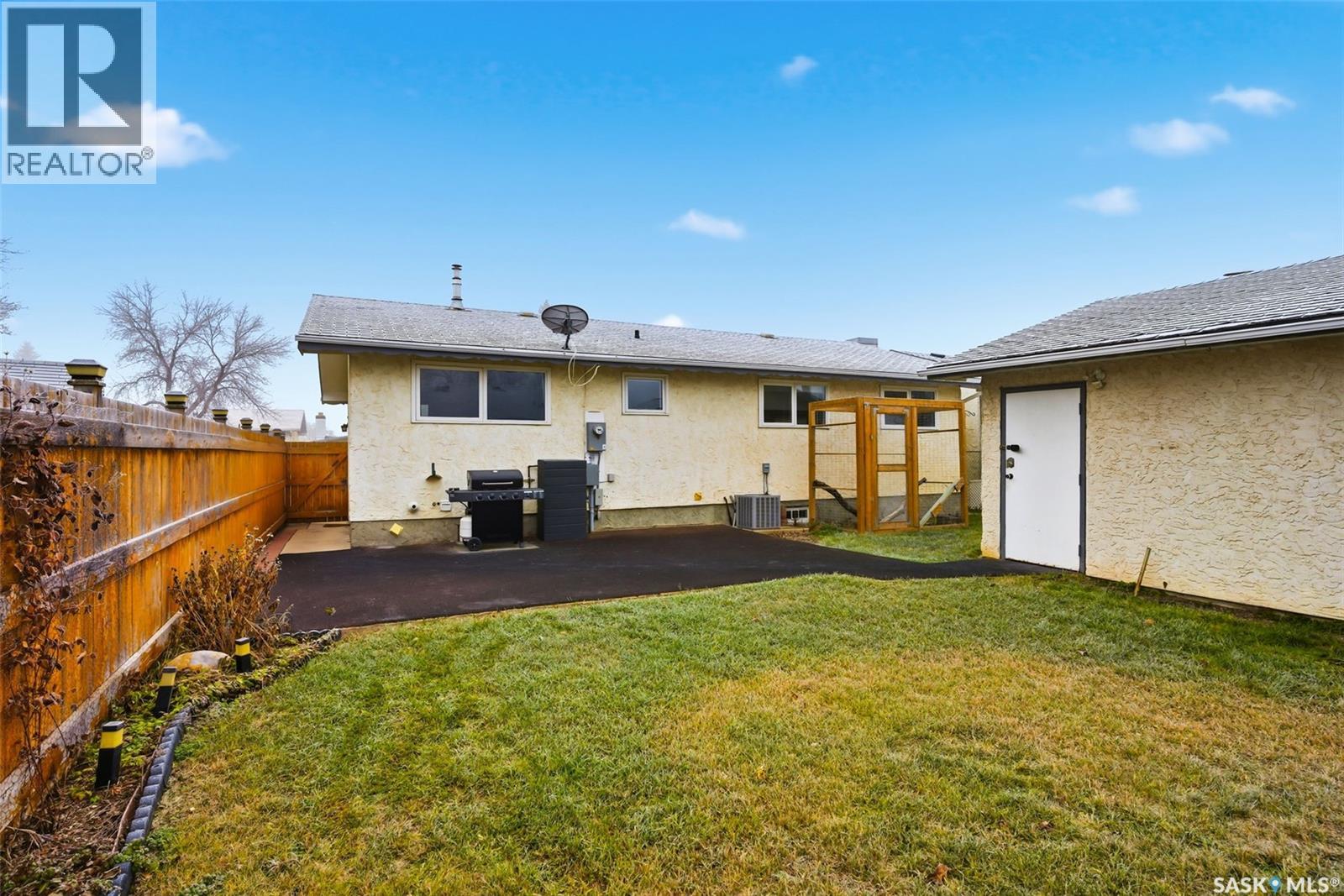 10 Hayes Crescent, Regina, Saskatchewan  S4X 1B2 - Photo 27 - SK034873